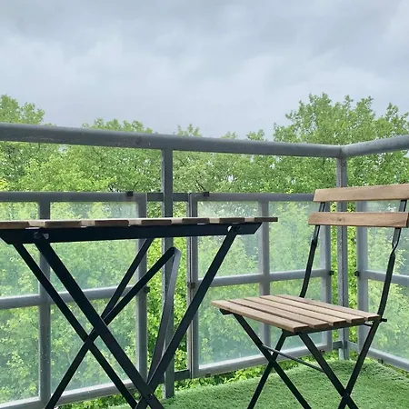 #d1 The Red One Sofa Bed Near Gem Train Station アパート