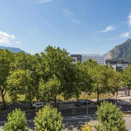 #d1 The Red One Sofa Bed Near Gem Train Station Apartment Grenoble