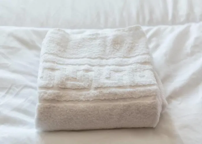 #d1 The Red One Sofa Bed Near Gem Train Station Apartman