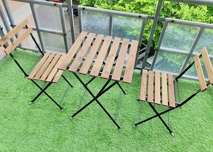 Apartamento #d1 The Red One Sofa Bed Near Gem Train Station *