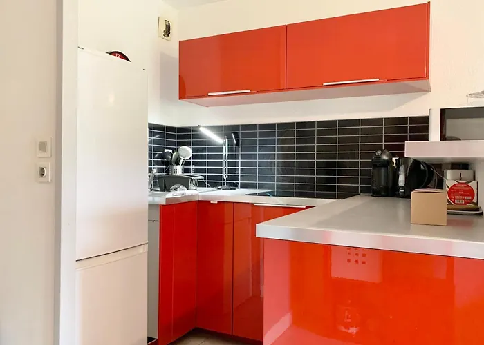 #d1 The Red One Sofa Bed Near Gem Train Station Apartment Grenoble