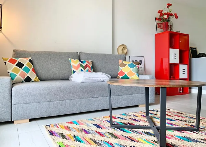 Apartment #d1 The Red One Sofa Bed Near Gem Train Station Grenoble