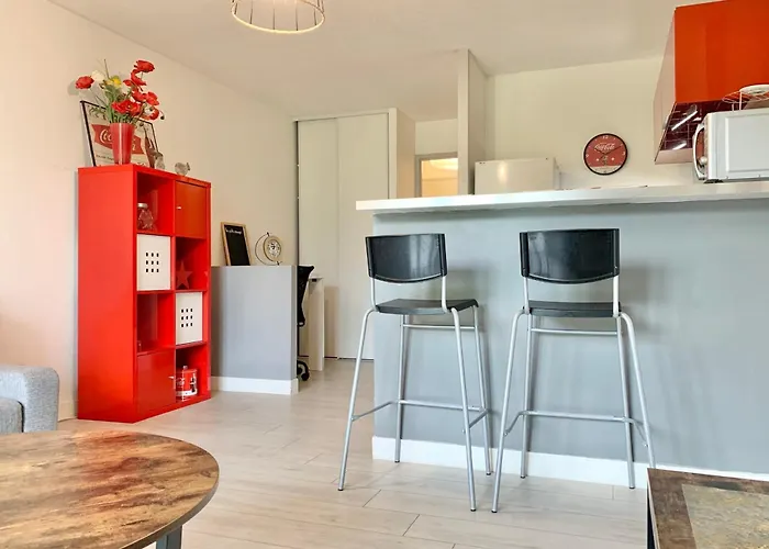 #d1 The Red One Sofa Bed Near Gem Train Station Apartment Grenoble