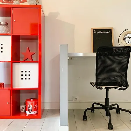 Apartment #d1 The Red One Sofa Bed Near Gem Train Station Grenoble